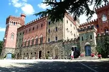 Castello di Valenzano.jpg